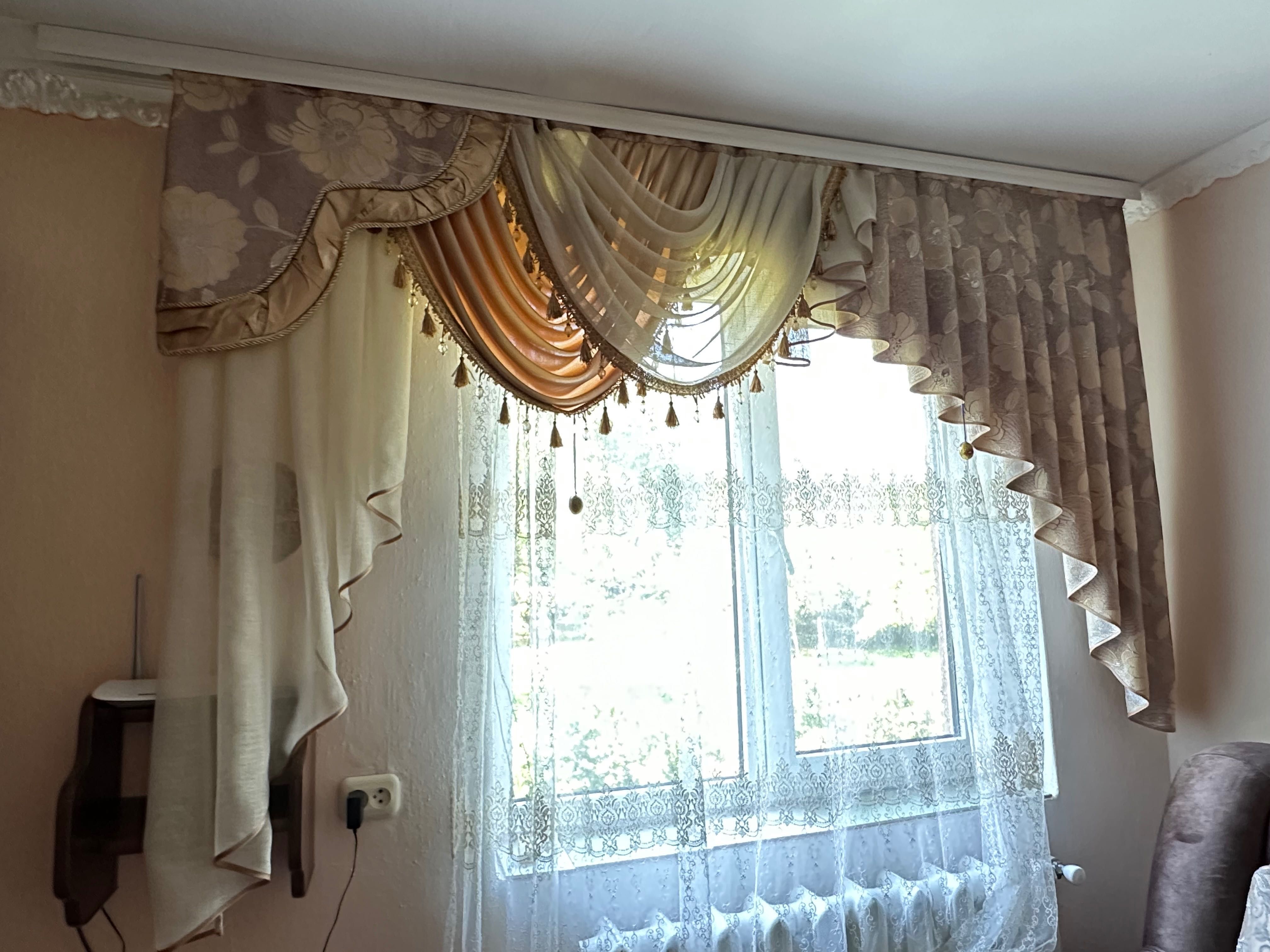 Комплект штор с ламбрекеном  в зал, спальню , зелені , коричневі