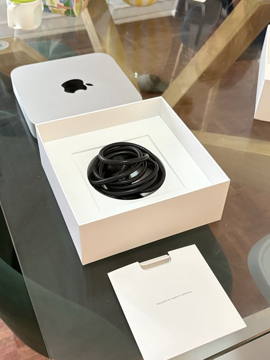 Mac mini (Janeiro 2023) M2 Pro 3.49 GHz - SSD 512 GB - 16GB