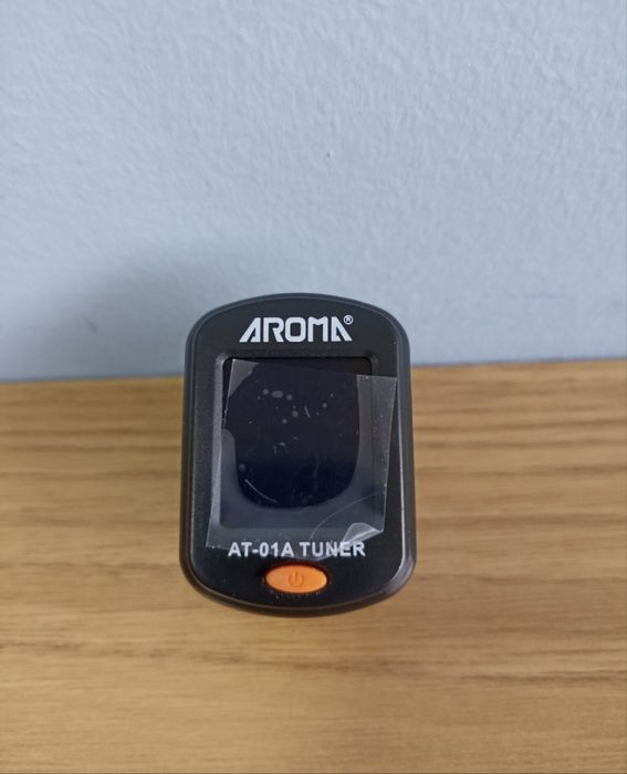 NOVO- aparelho afinador e de detecao de notas para instrumentos