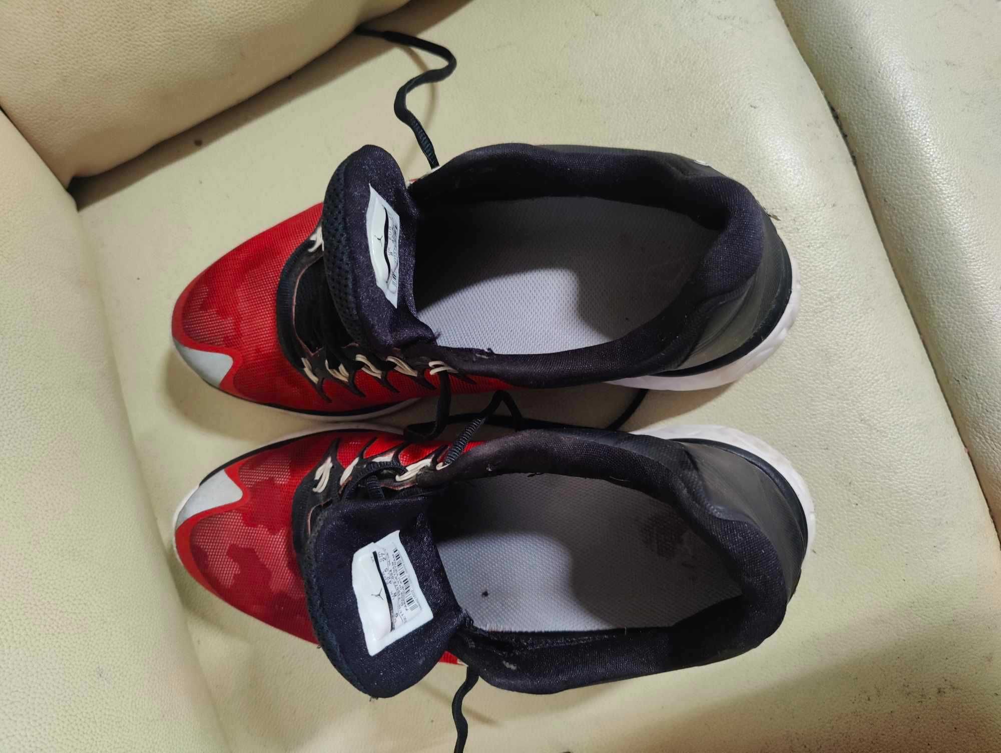 Jordan Flight Runner 2 tam. 42