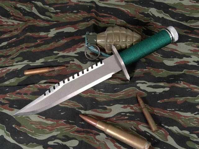 Nóż Przetrwania Survival RAMBO FIRST BLOOD ciężki GREEN Masterpiece