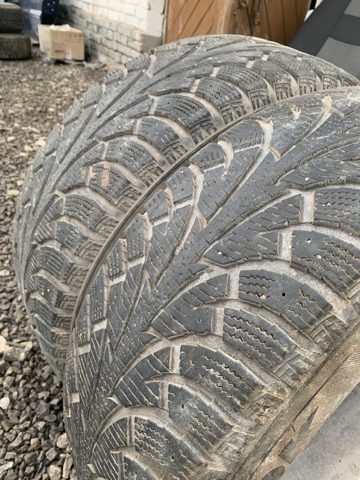 Колеса Резина шини шины зима hankook 215/65 r15 пара 17й рік хороші