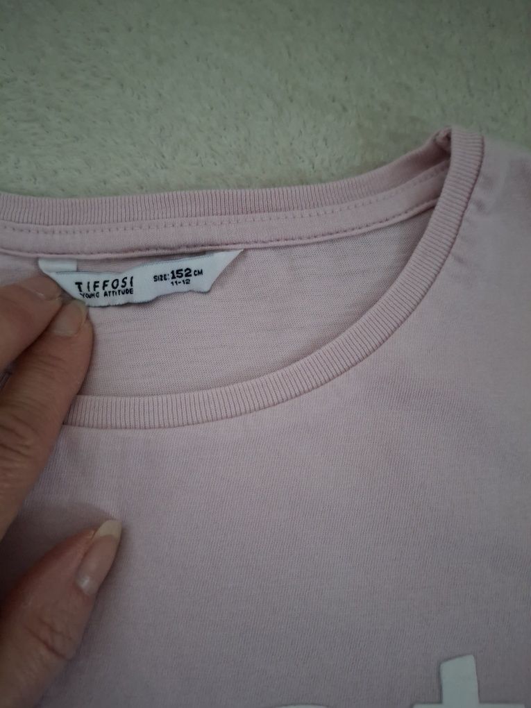 T-shirt dziewczęcy 152cm