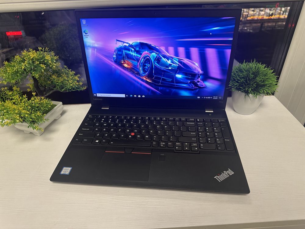 Lenovo Thinkpad P51S  15.6" FHD ~ -16/512 SSD i7 ~ Nvidia M520 !