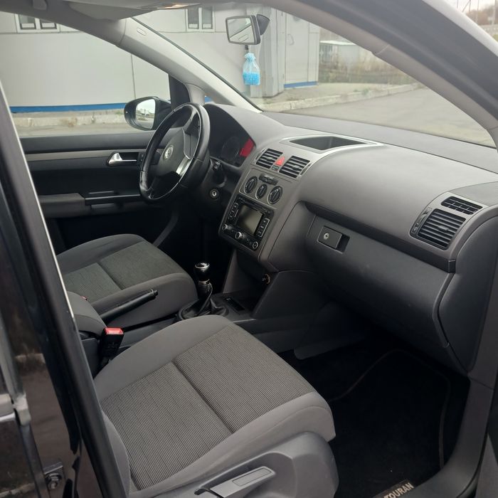 Volkswagen Touran 2010 р.в.