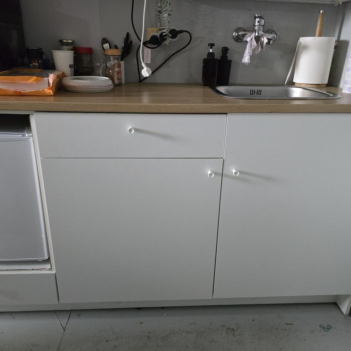 Szafka kuchenna IKEA z blatem – stan bardzo dobry