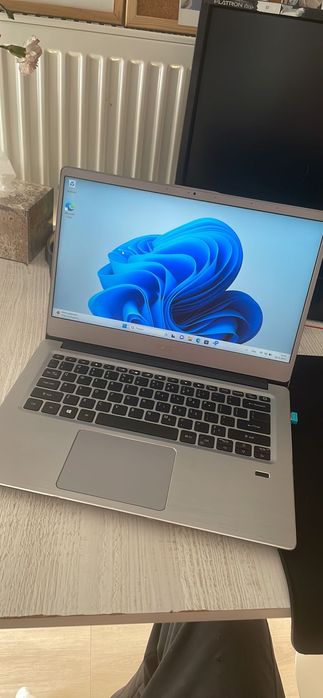 Acer swift 3 Intel core i5-826U 8Gb 512