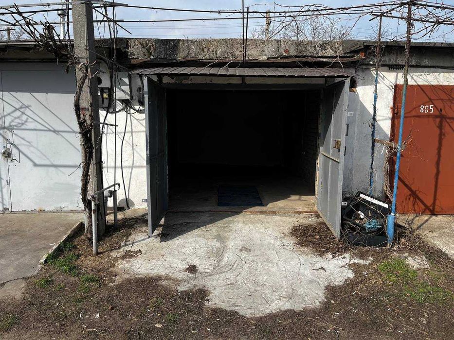 Продаю кам'яний гараж у Київському районі
