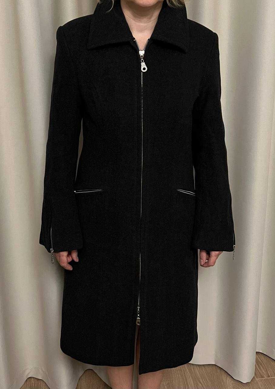 продается женское пальто
