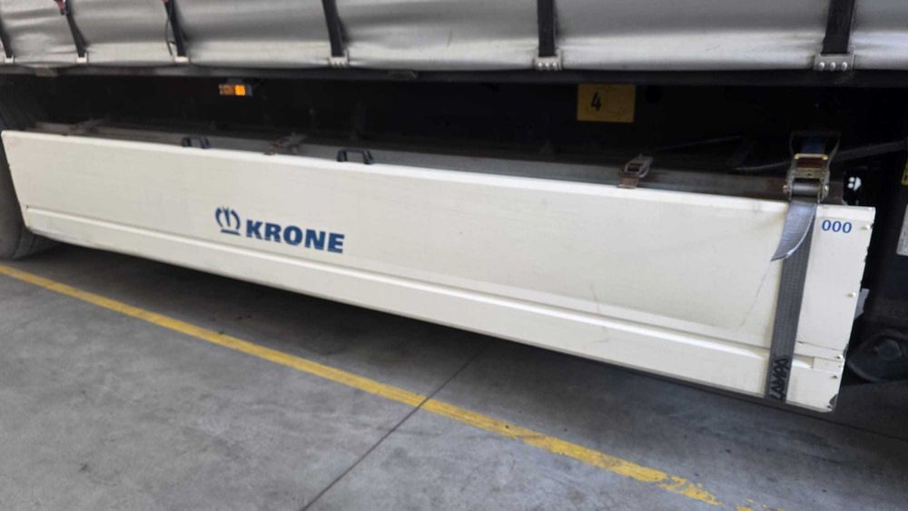 Naczepa firanka Krone SD