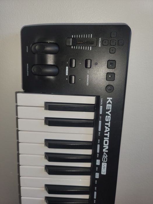 Teclado Keystation 49 Mk3