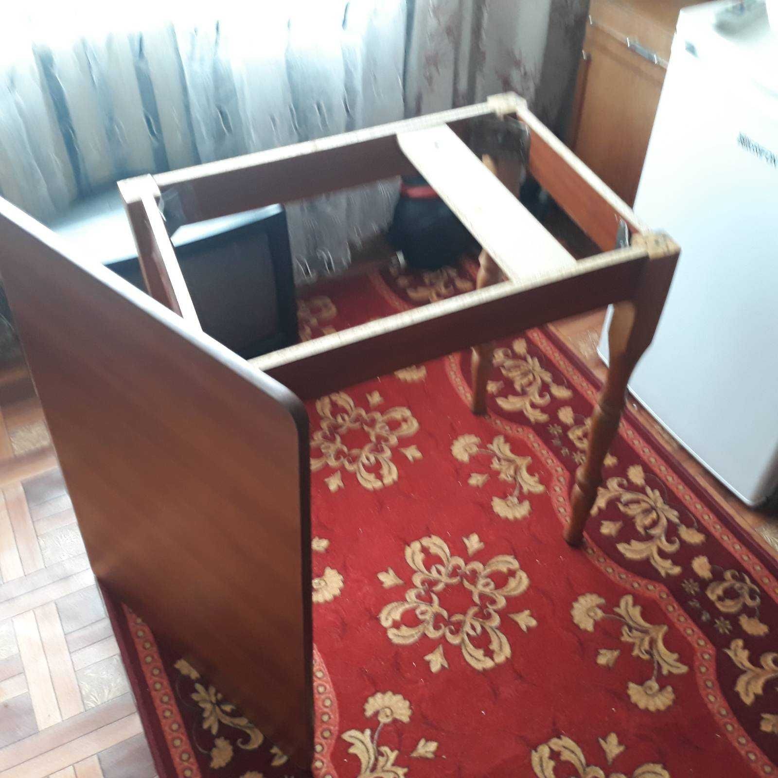 Стіл дерев яний  (кухня, дача)