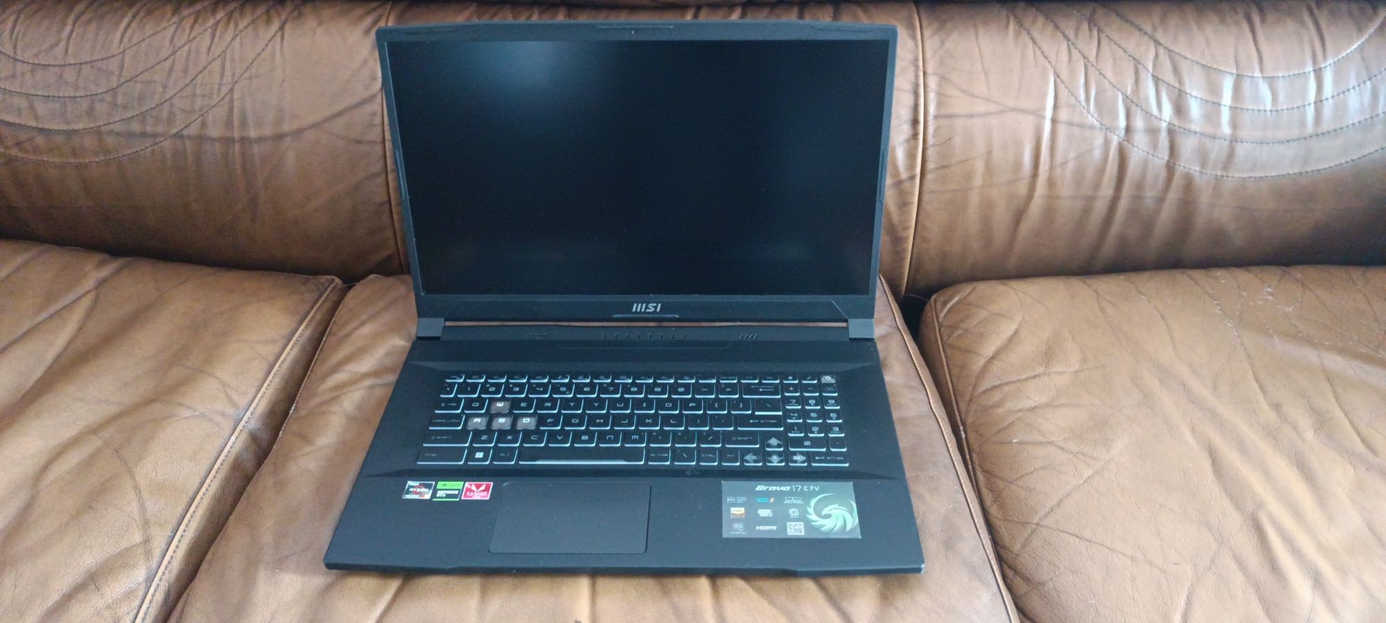 MSI Bravo 17 CVE