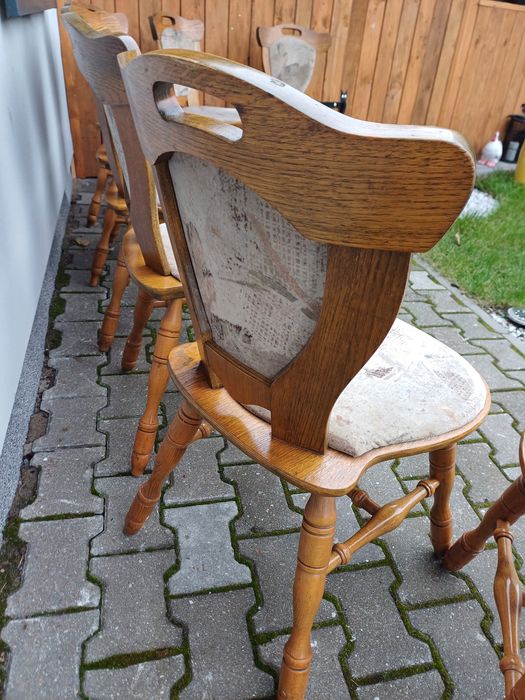 Krzesła 8 sztuk.