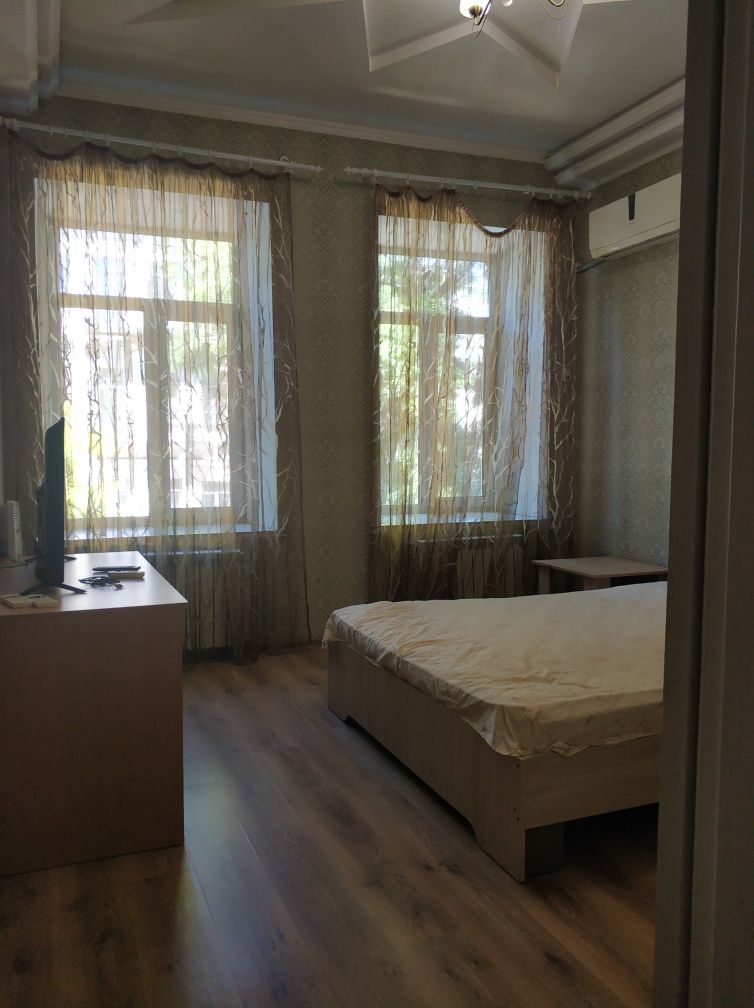 Сдается 4- хкомнатная квартира в центре Одессы