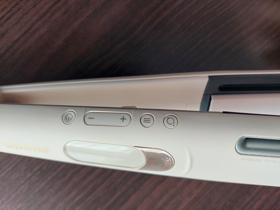 prostownica Philips senselQ BHS838/00