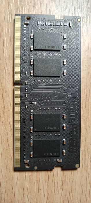 Планка ОЗУ DDR4 на 4Gb
