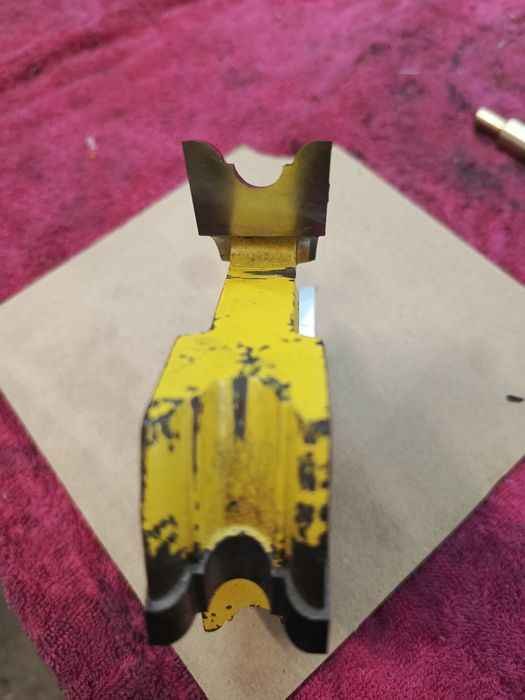 Ostrzenie pił tarczowych, frezów