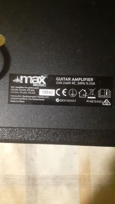 Wzmacniacz gitarowy maxMUSIC