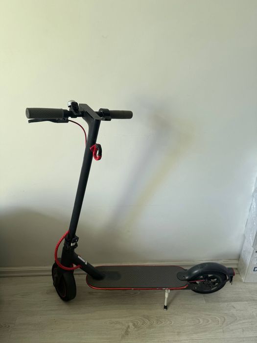 Продам електросамокат Xiaomi M365