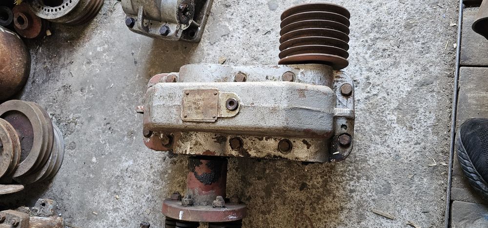 Ц2у-125-20 редуктор цилиндрический на дровокол