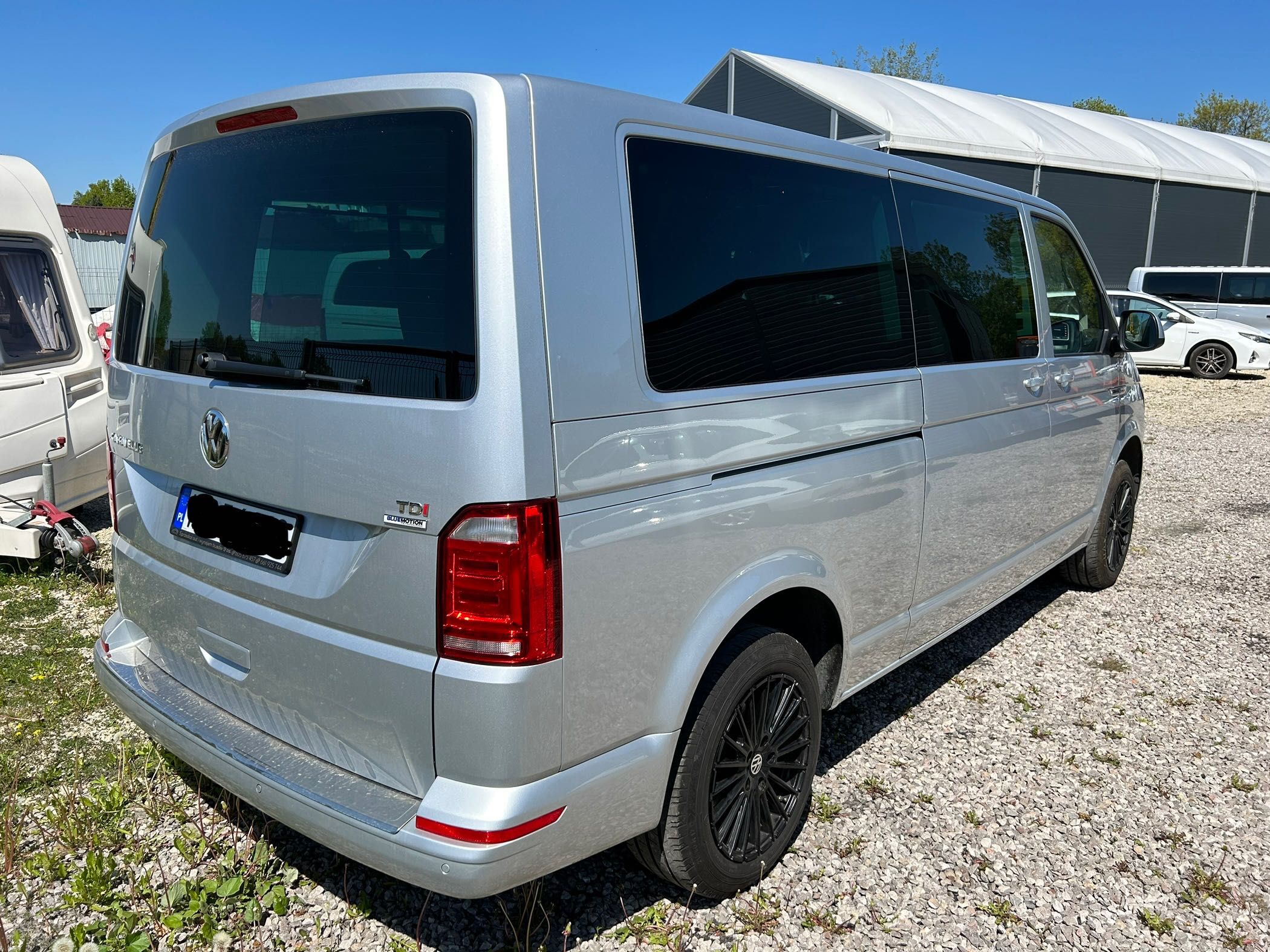Wynajem VW Caravelle 8 osób Automat! Long Hak