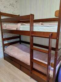 Ліжко двоповерхове з матрацами