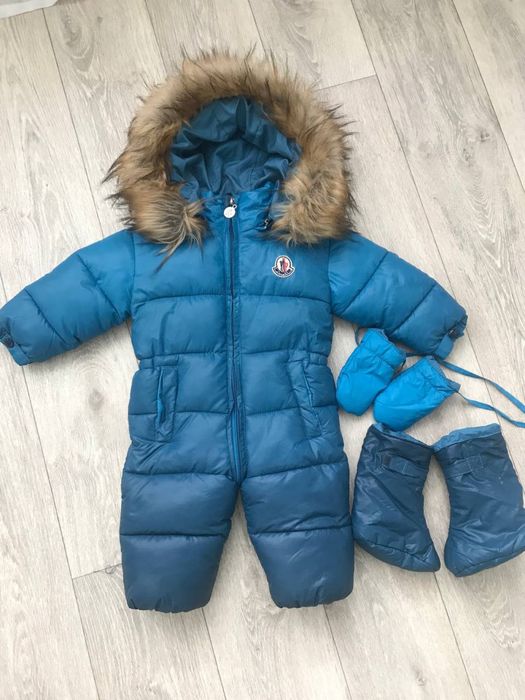 Зимний комбинезон Moncler