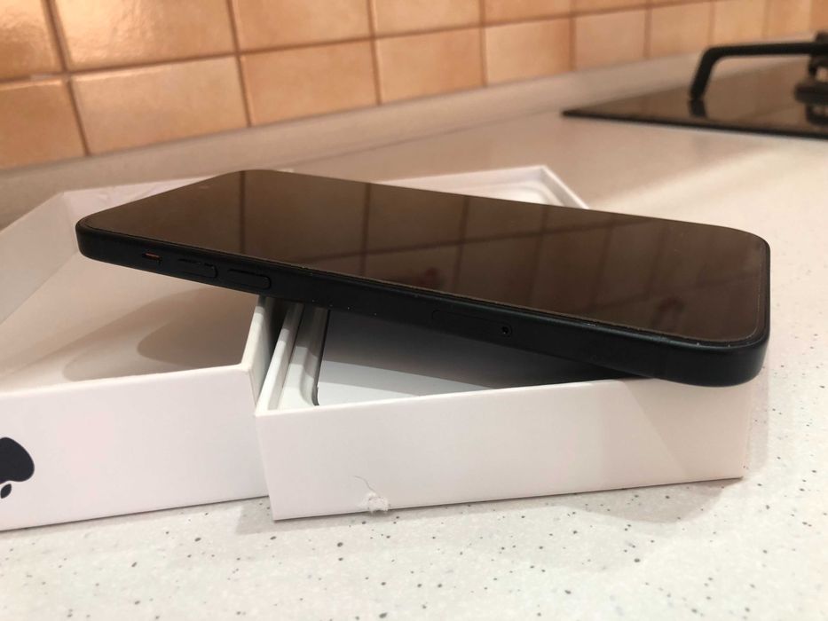 Iphone 15 plus 90% baterii