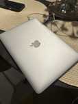 MacBook Air 13,3 Monterey, super stan