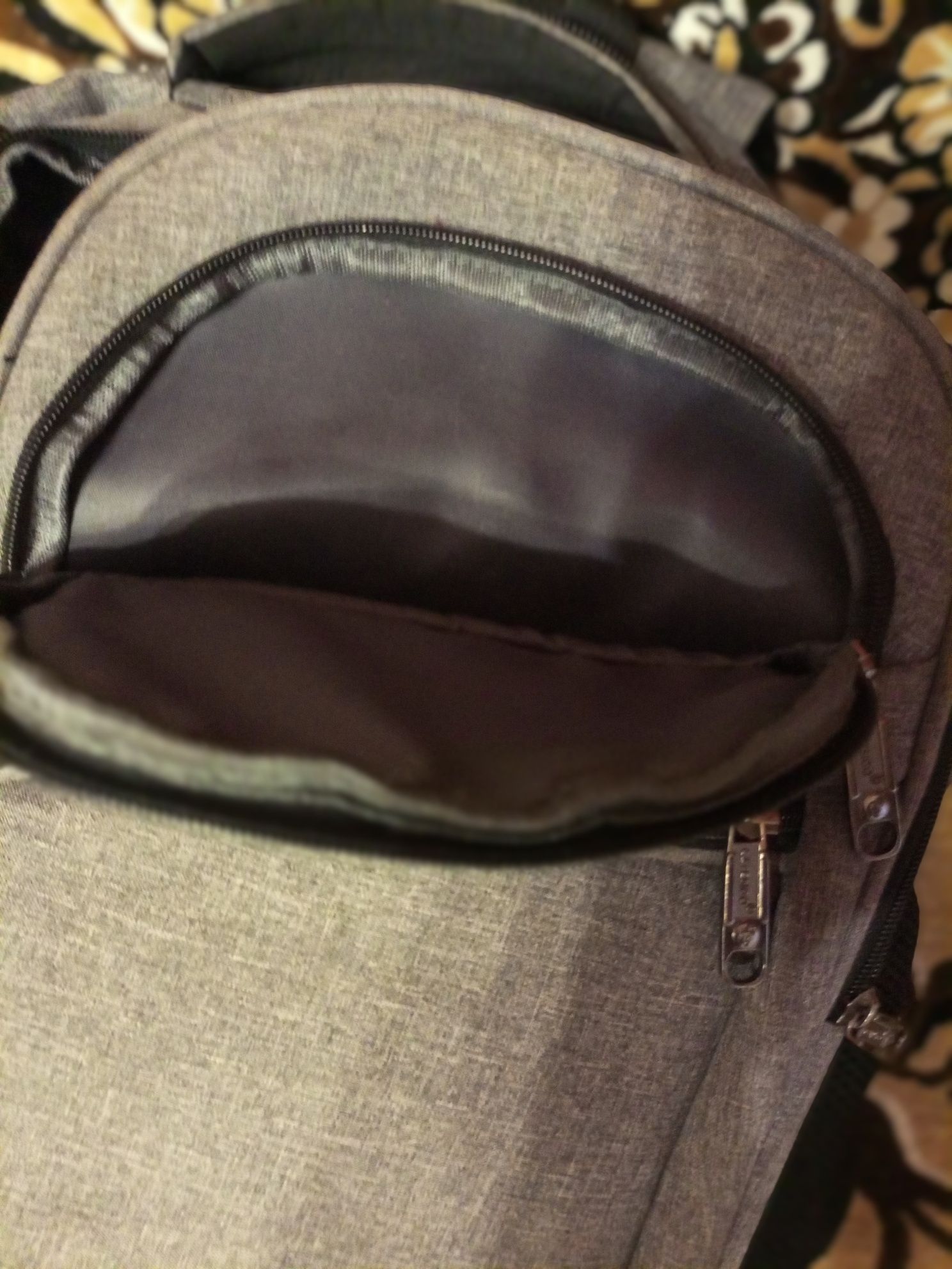 Сірий середній рюкзак