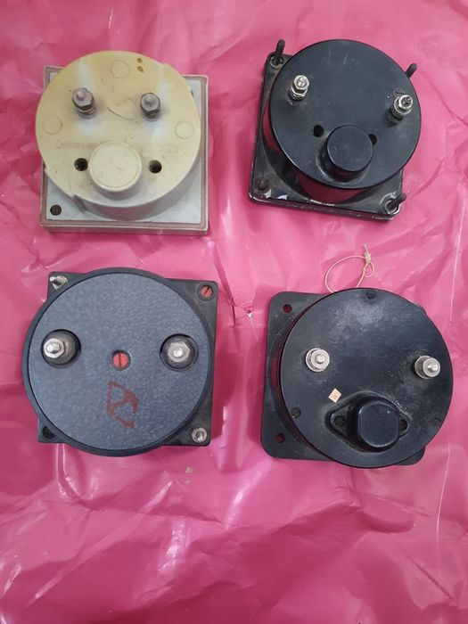 Лот вимірювальних приладів 4шт