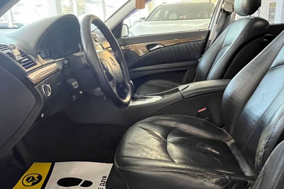 Mercedes-Benz E 200 2005