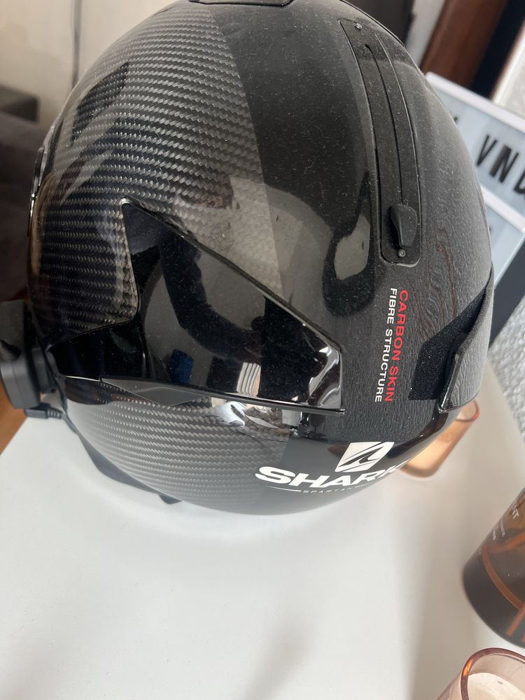 Capacete shark spartan carbono com intercomunicador