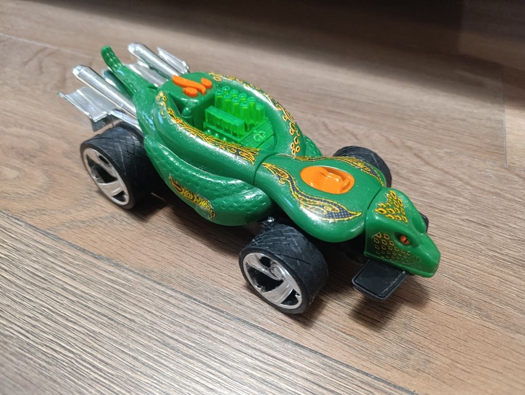 Autko Hot wheels Turboa Kobra z napędem bdb