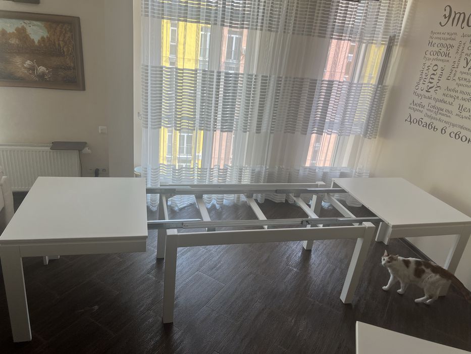 Розкладний кухонний стіл