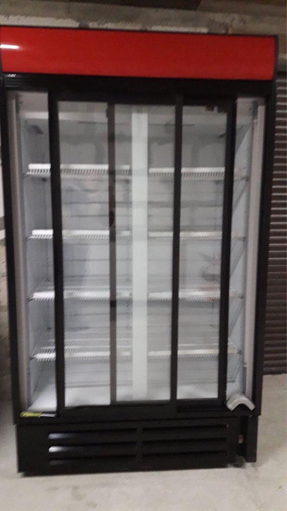 Холодильный шкаф вітрина холодильник ларь