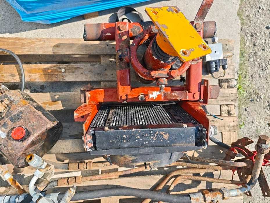Kompletny zestaw kipra z pompą 12V i rozdzielaczem – Multicar / Unimog