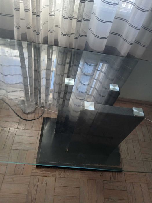 Mesa de vidro  em bom estado