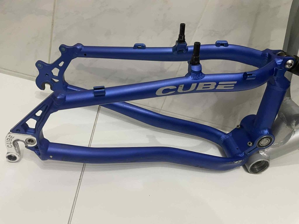 Vendo quadro cube xc com amortecedor
