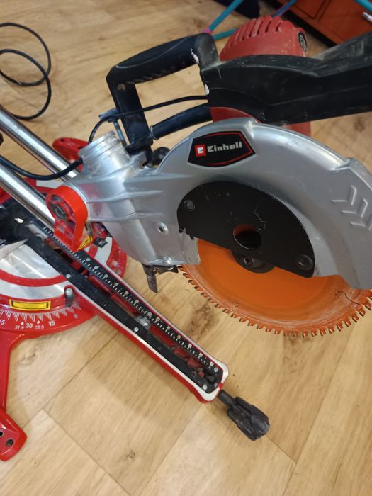 Piła kątowa do cięcia skosów nie tylko