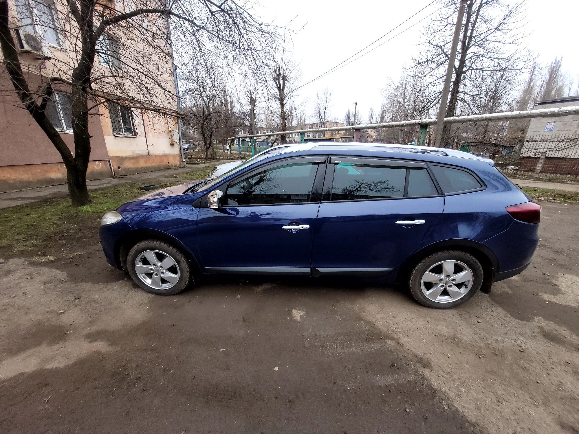 RENAULT MEGANE 3 1.4 бензин