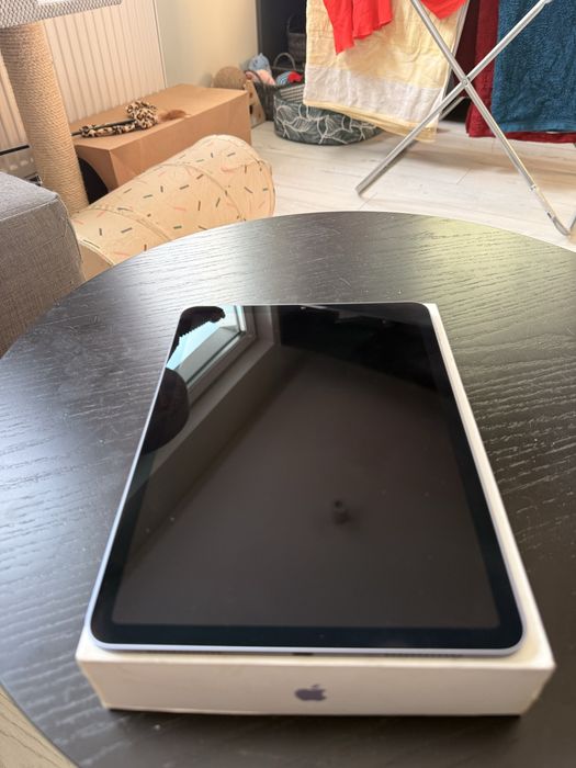 iPad Air (5. generacji) Wi-Fi 64GB – stan idealny