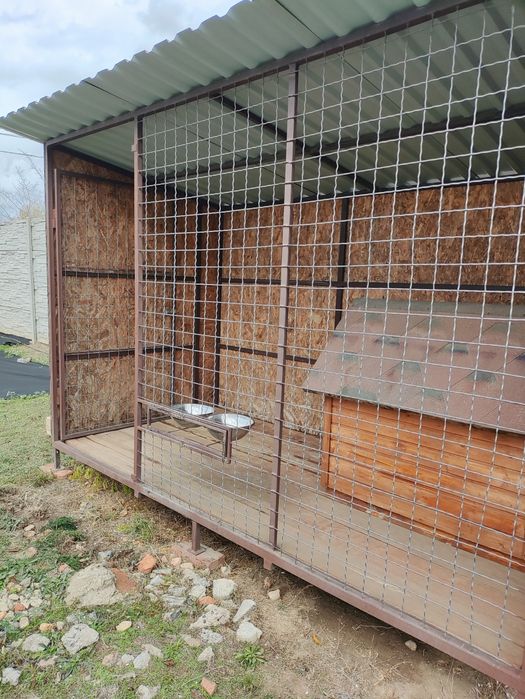 Вольер с будкой для собаки