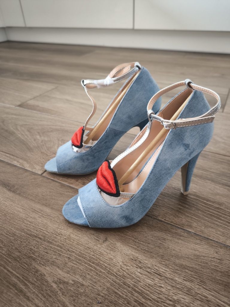 Buty na obcasie 37