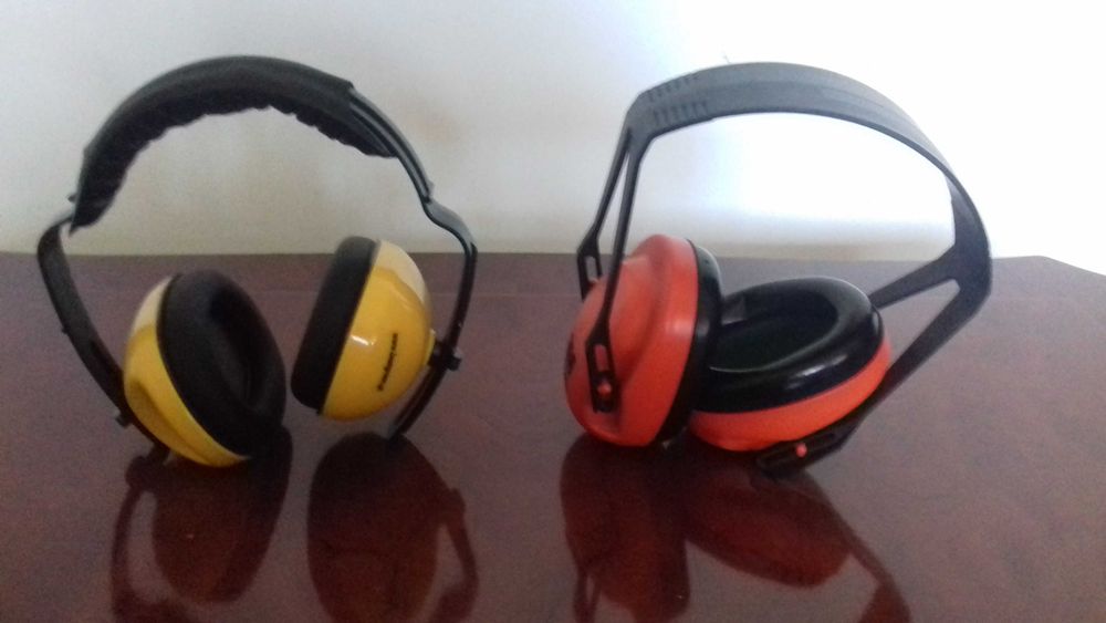 Abafadores/Protetores de Ruído
Abafadores/Protetores de Ruído