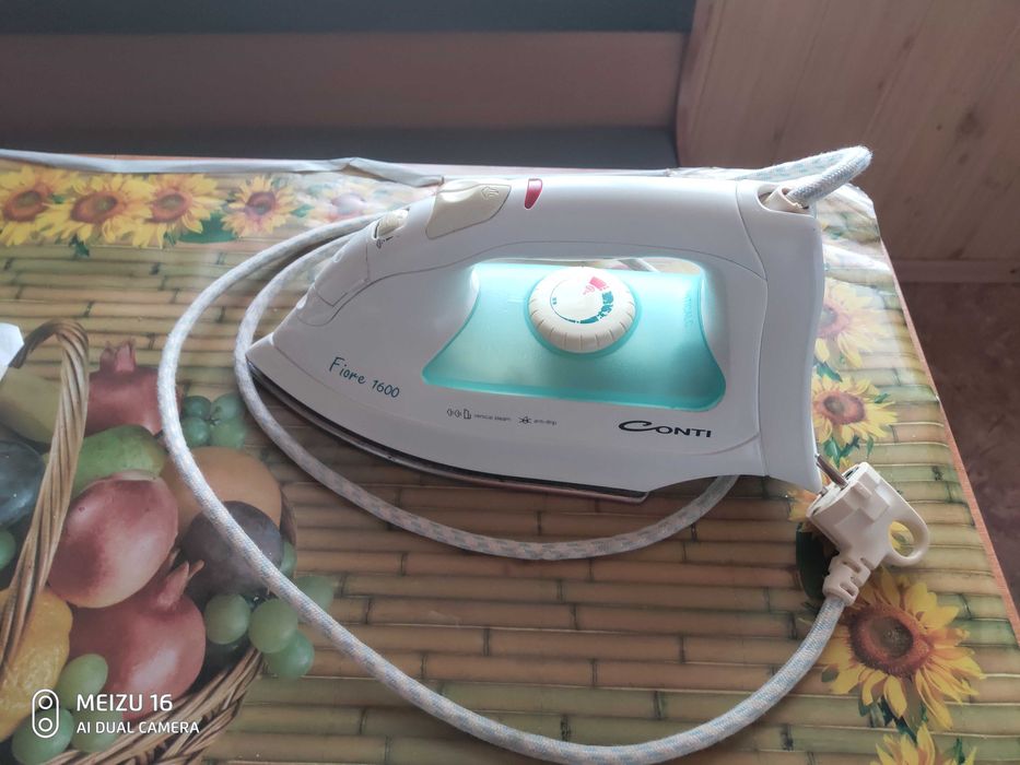 Утюг CONTI C5013