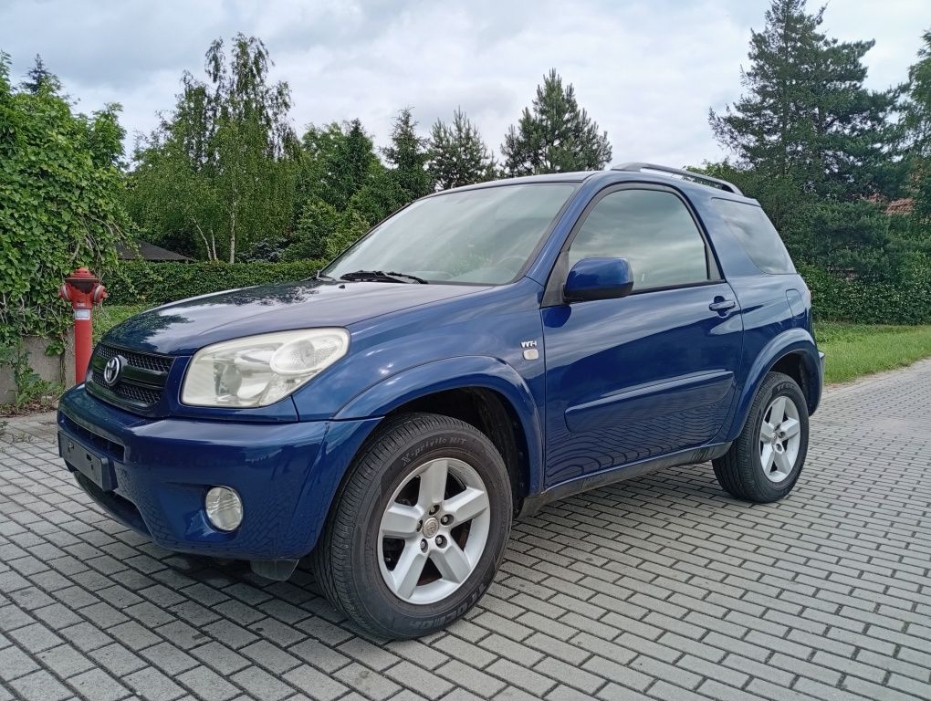 Toyota RAV4,4x4 napęd,hak,klima,2004r