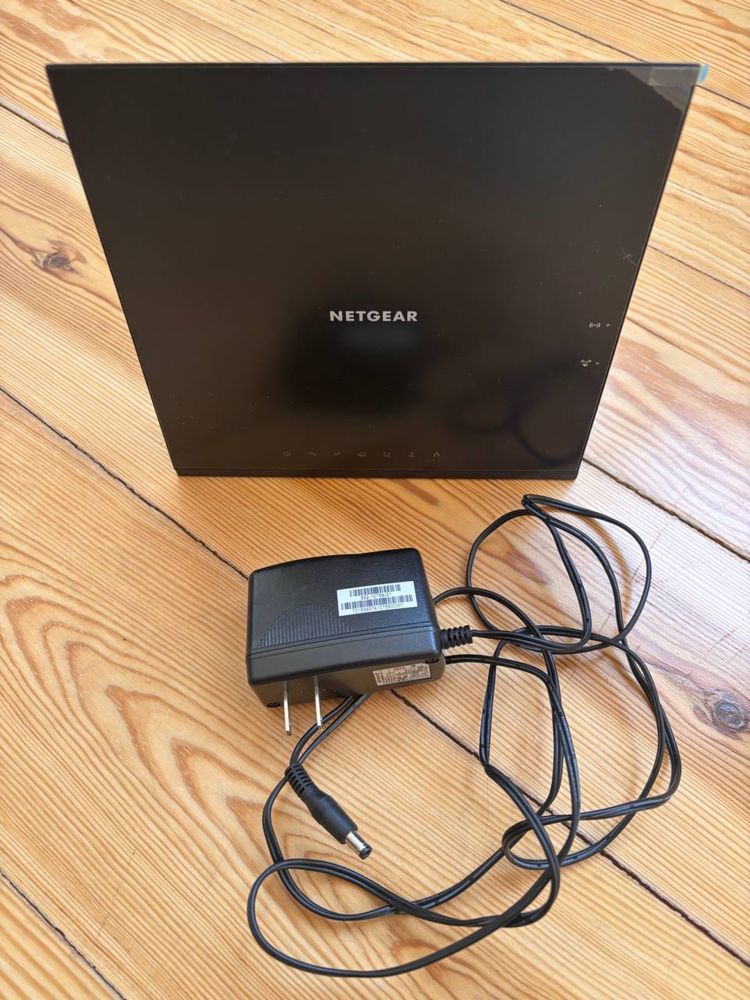 Router + Modem Netgear C6250 AC1600 NOVO (nunca usado)