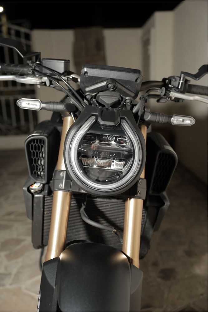 Honda CB650R 35kw livrete (no e-clutch) 2025